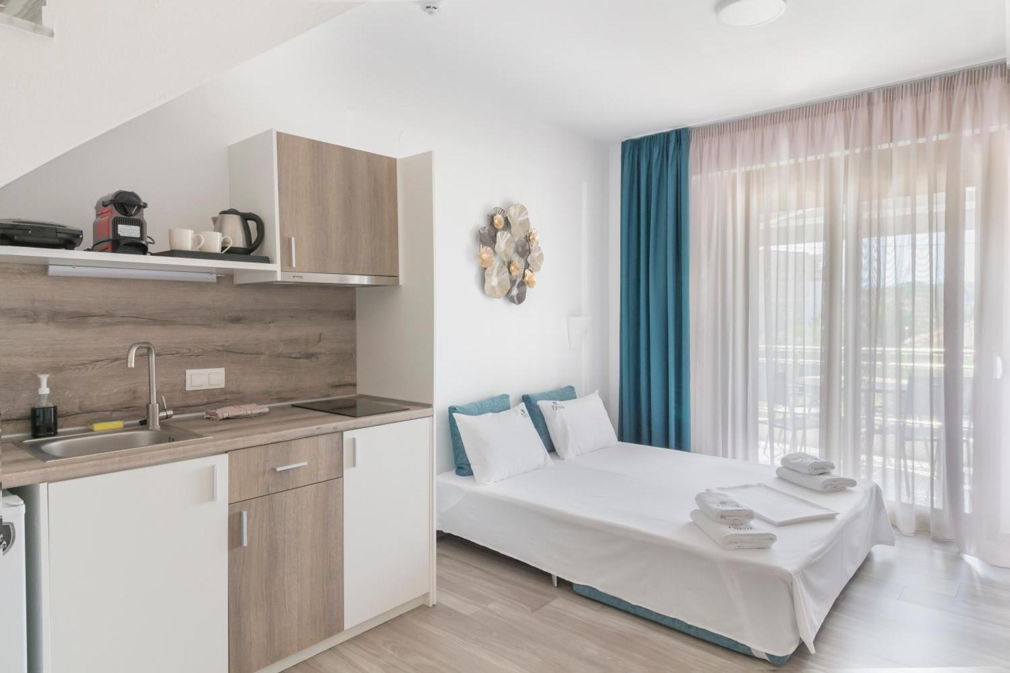 Oliva Suites Nikiti  Exteriör bild